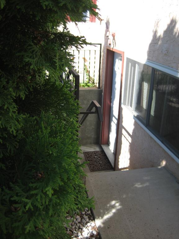 Guest house Four Cedars 4*